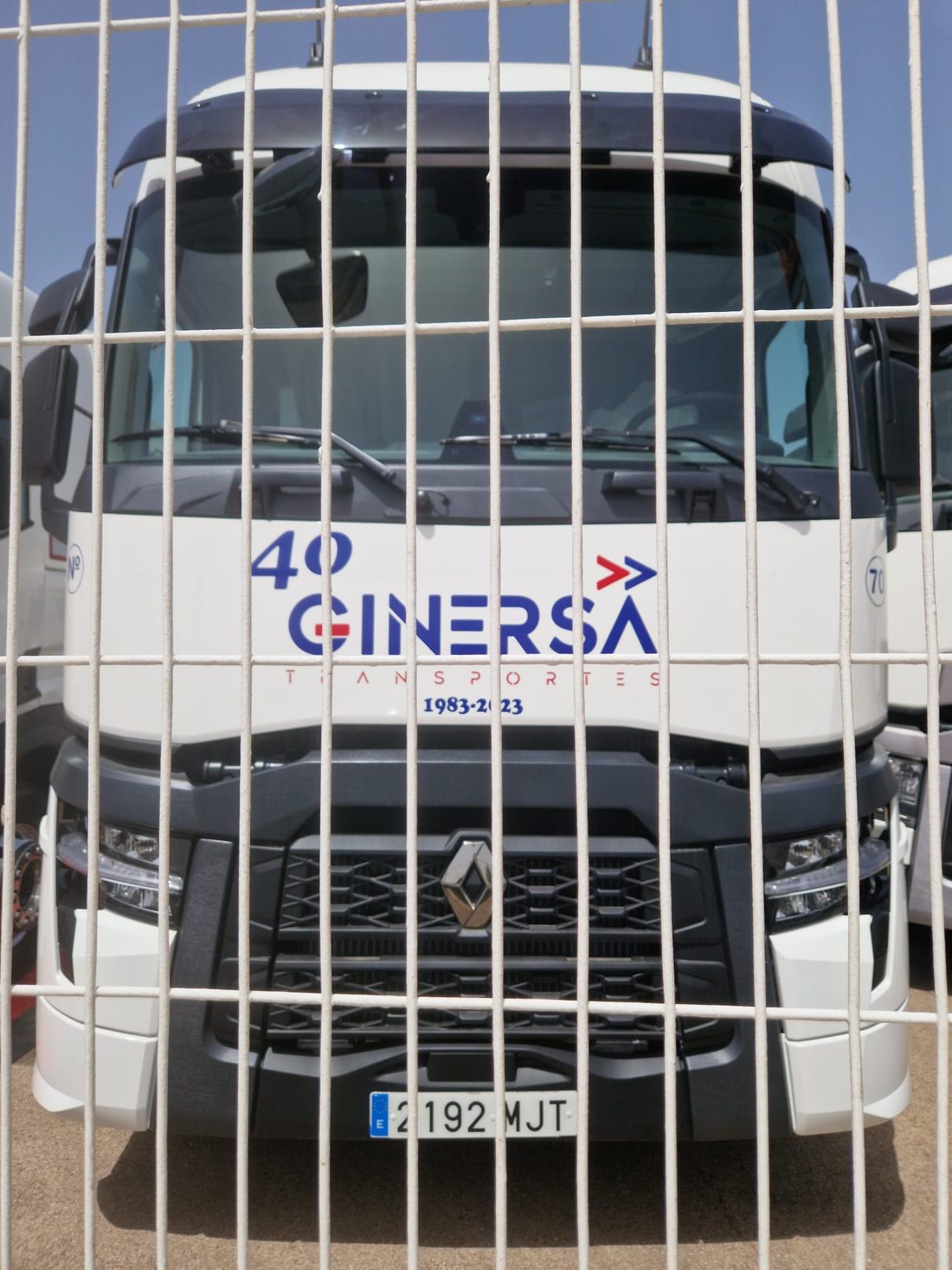 Camión de Ginersa con la rotulación del 40º aniversario, 1983-2023